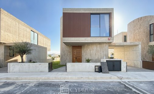 Villa in Kissonerga, Paphos, Cyprus 1