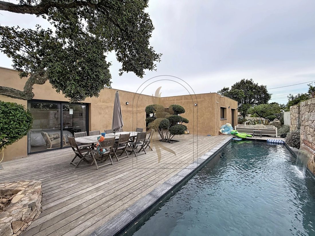 Villa in Lecci, Corsica, France 2 - 18325277
