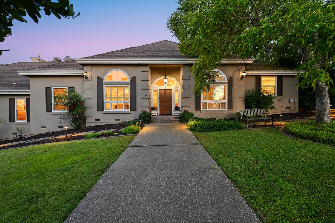 El Dorado Hills, California, United States 1 - 18325837