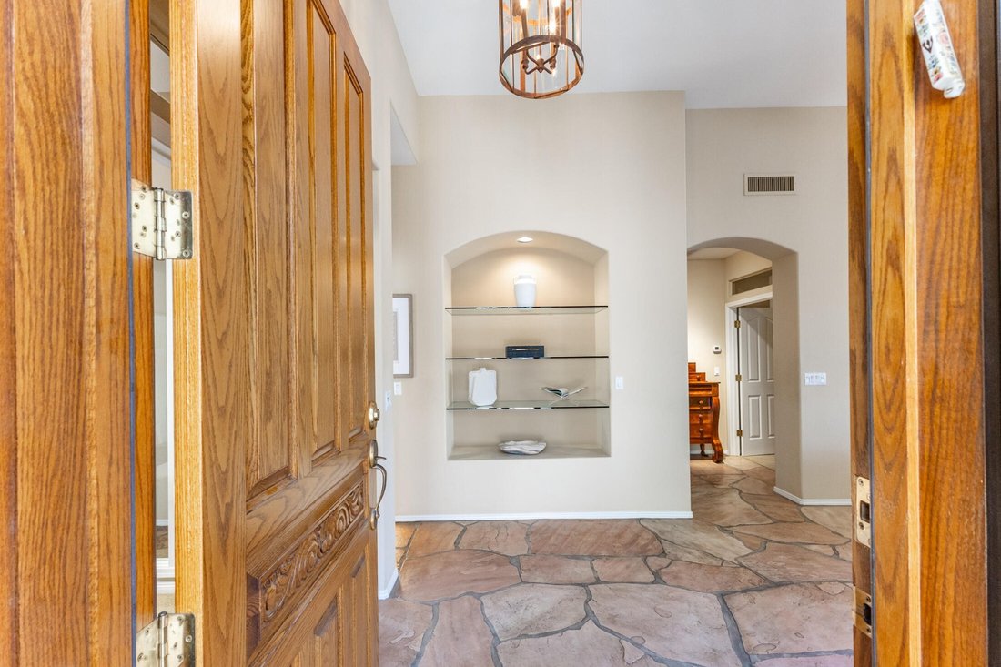 Scottsdale, Arizona, United States 4 - 18325879