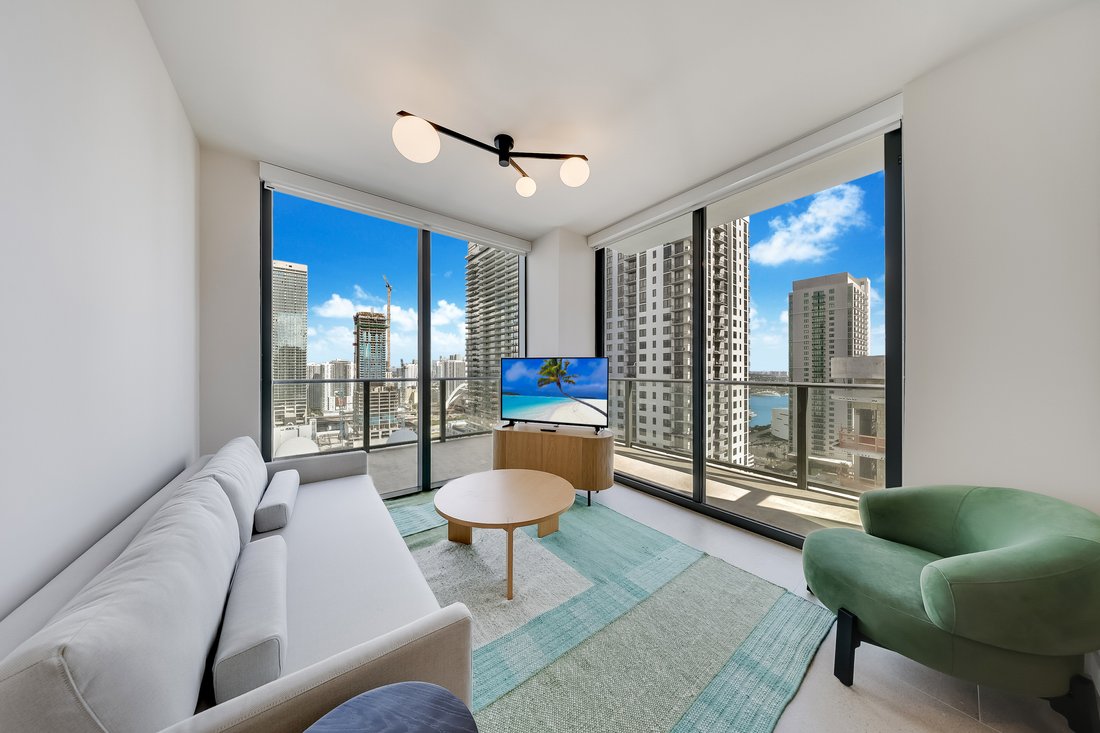 Condo in Miami, Florida, United States 4 - 18325850