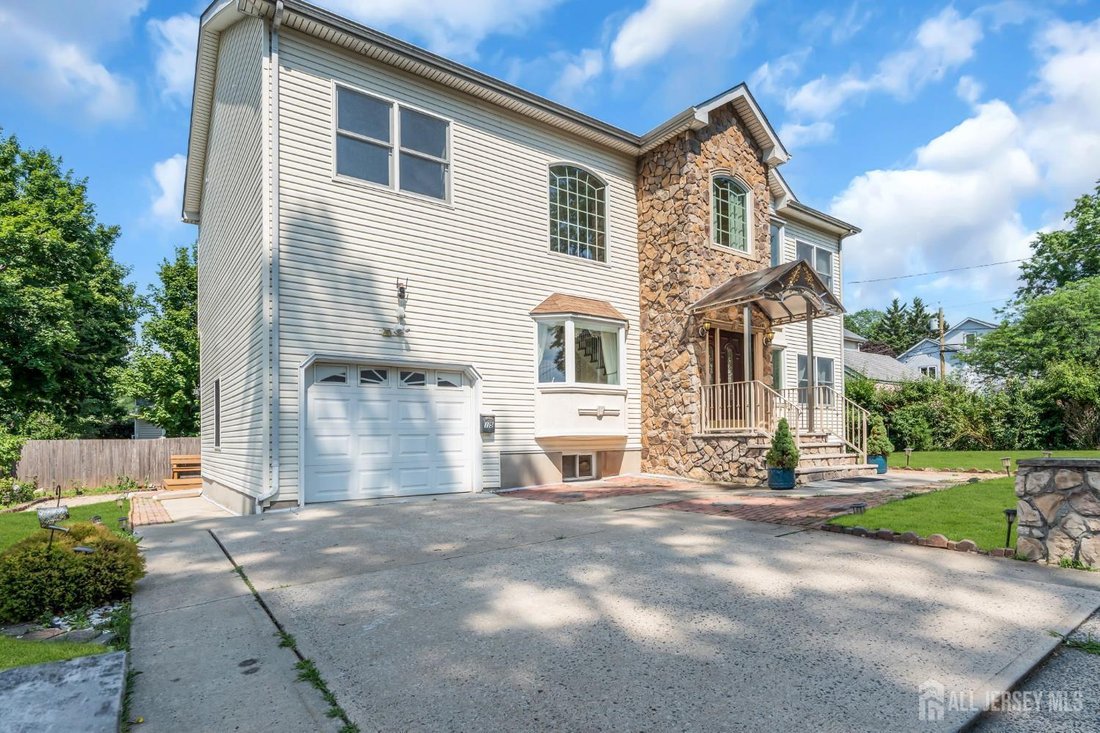 House in Highland Park, New Jersey, United States 4 - 18325280