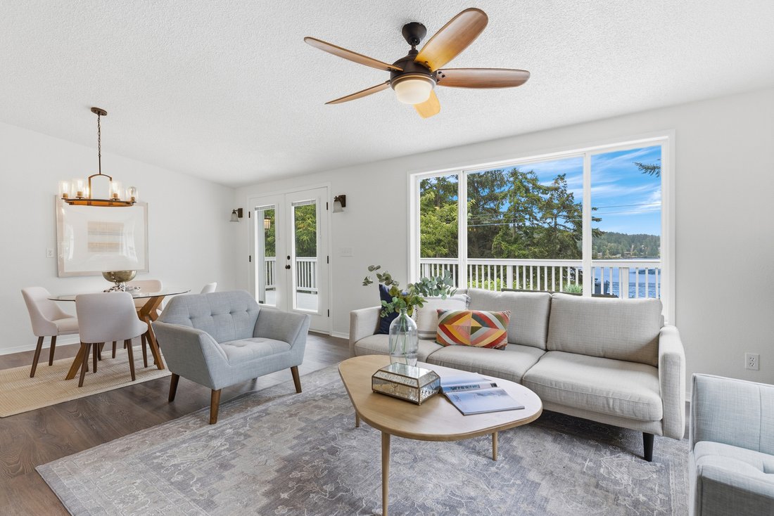 Poulsbo, Washington, United States 5 - 18325830