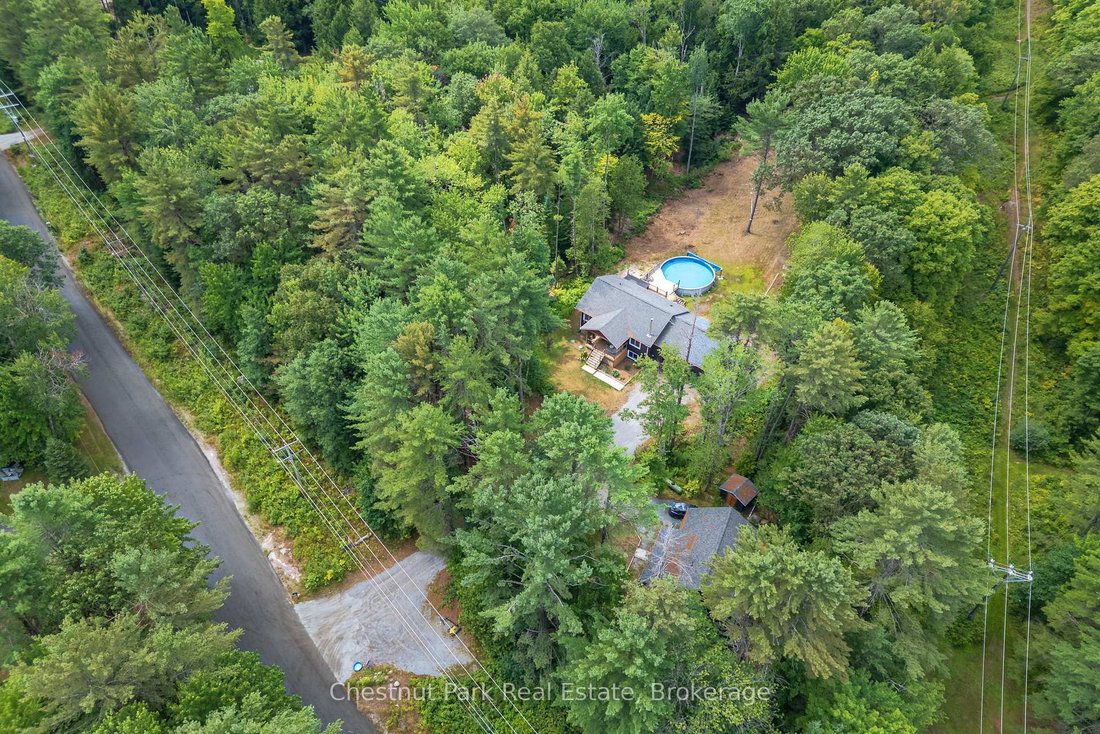 House in Huntsville, Ontario, Canada 3 - 18325434