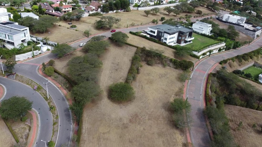 Land in Quito, Pichincha, Ecuador 5 - 18326084