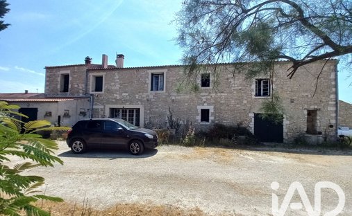 House in Saint-Georges-d'Oleron, Nouvelle-Aquitaine, France 1