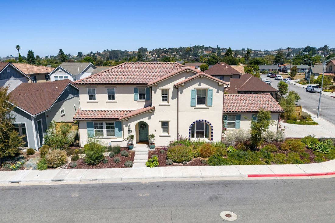 Arroyo Grande, California, United States 5 - 18325827