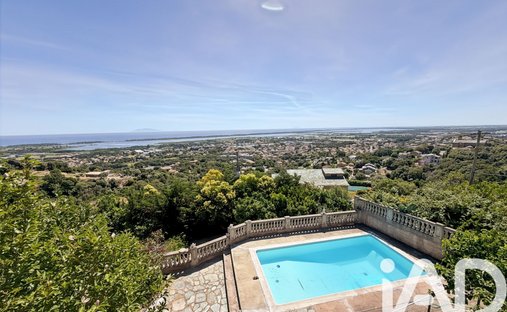 House in Ouest, Biguglia, France 1