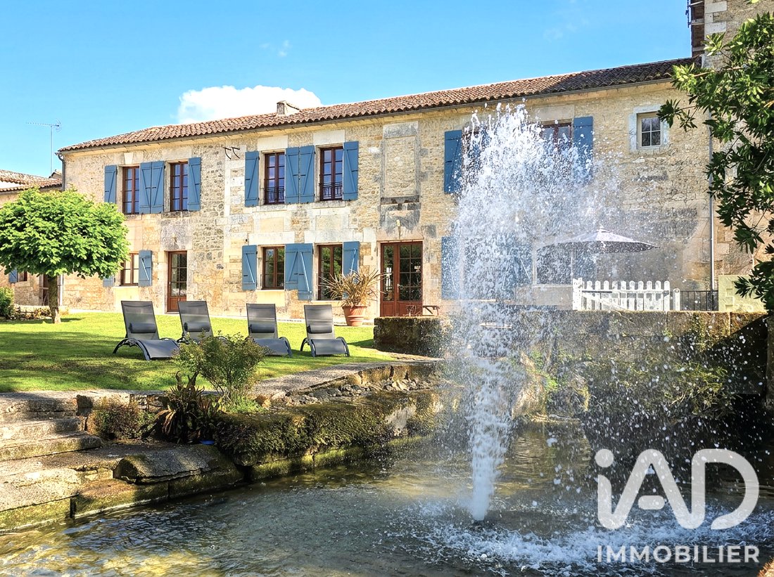 House in Bourg-Charente, Nouvelle-Aquitaine, France 4 - 18283424