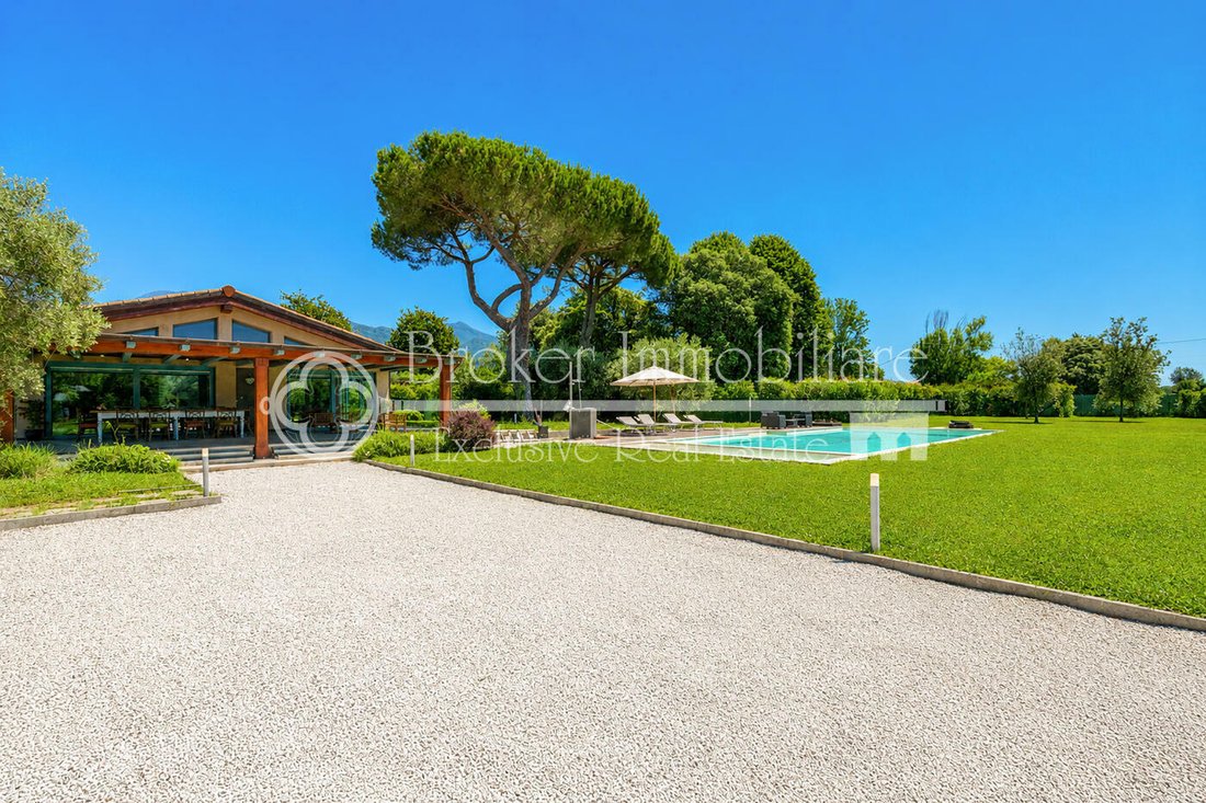 Villa in Tonfano, Pietrasanta, Italy 3 - 18325331