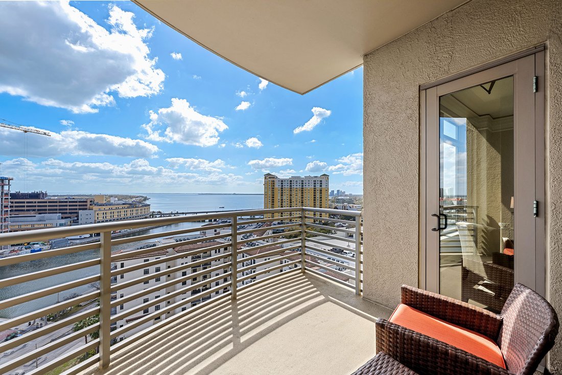 Condo in Tampa, Florida, United States 3 - 18325828