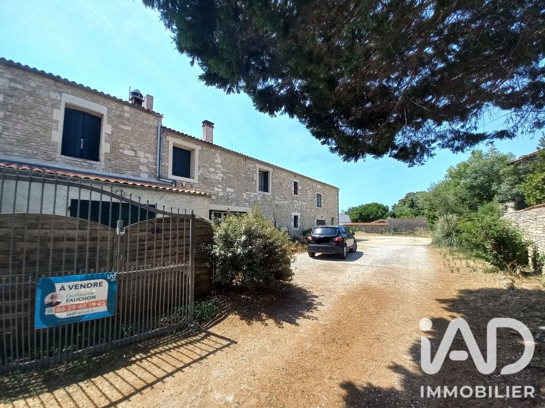 House in Saint-Georges-d'Oleron, Nouvelle-Aquitaine, France 4 - 18283292
