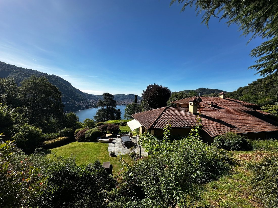 Villa in Western Lake Center, Como, Lombardy 1 - 18325343