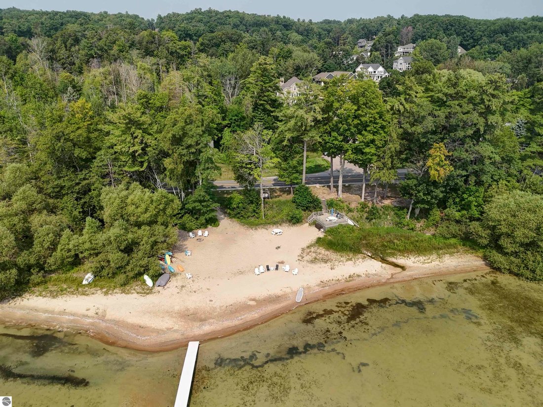 House in Traverse City, Michigan, United States 3 - 18325765