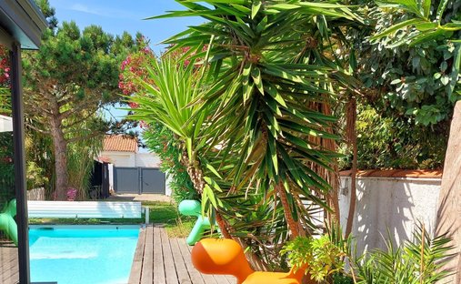 House in Saint-Clement-des-Baleines, Nouvelle-Aquitaine, France 1