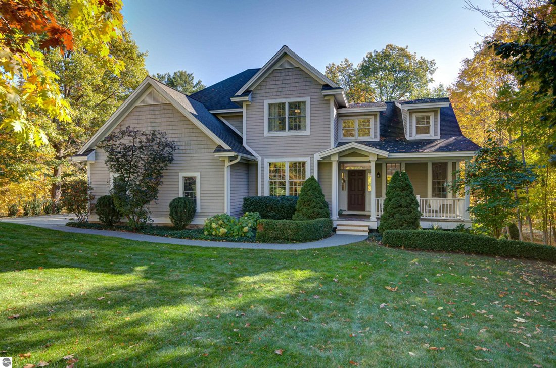 House in Traverse City, Michigan, United States 1 - 18325765