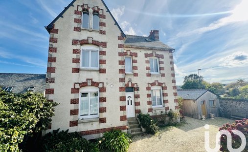 House in Centre Ville, Paimpol, France 1