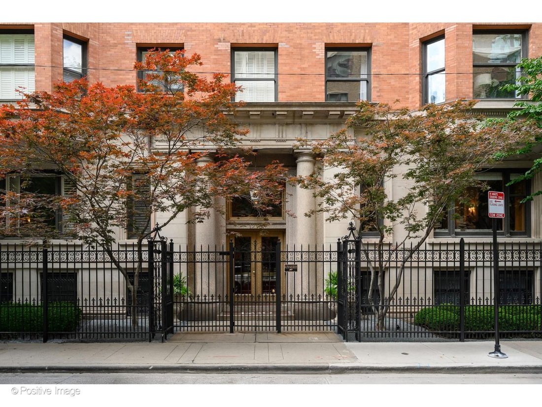 Condo in Chicago, Illinois, United States 2 - 18325733
