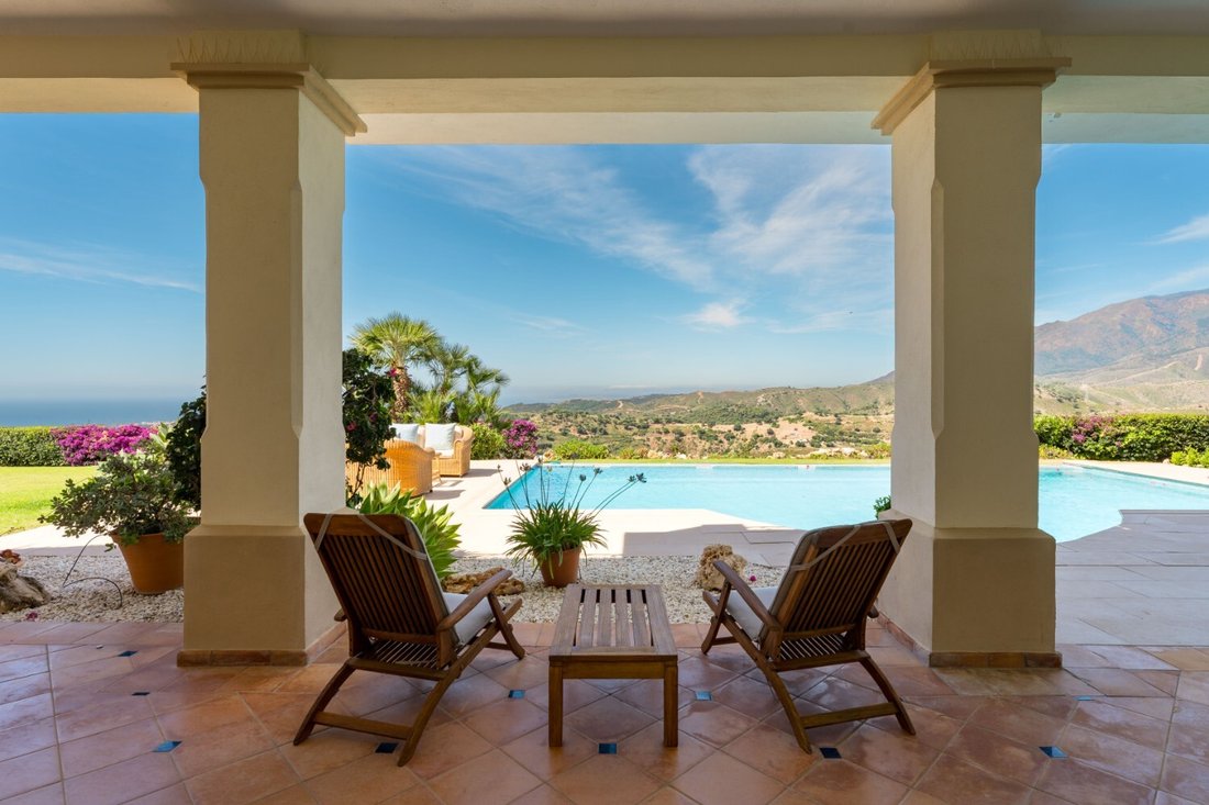 Villa in Estepona, Andalusia, Spain 3 - 18325869