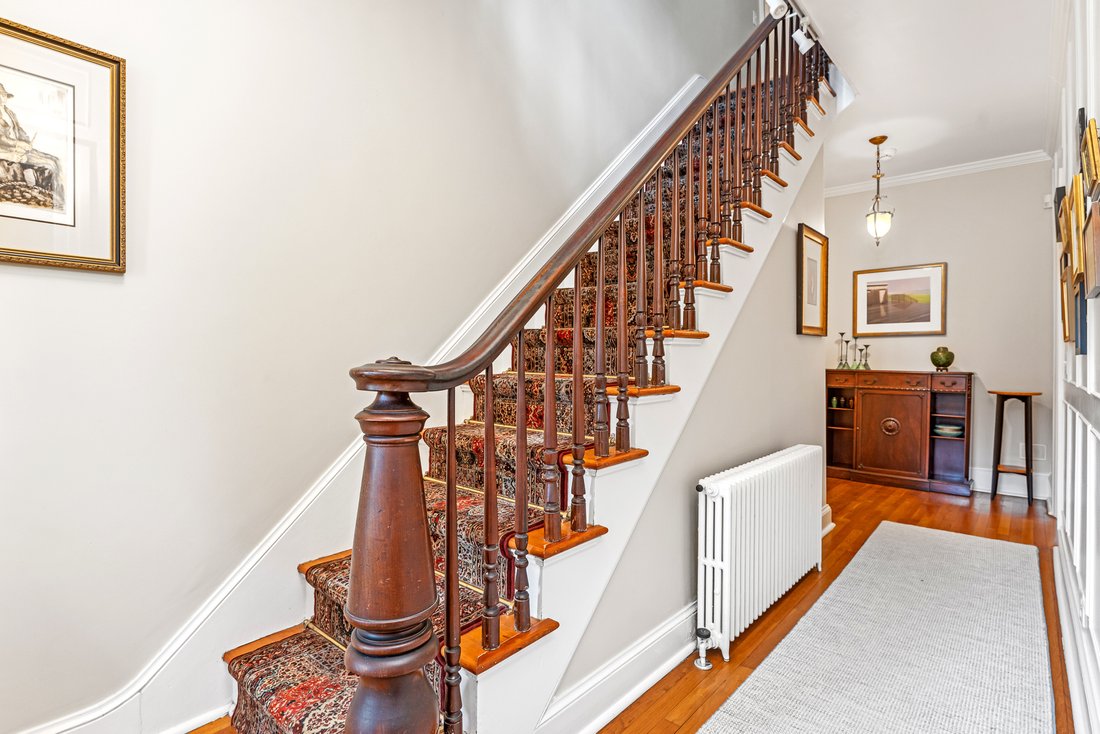 South Kingstown, Rhode Island, United States 5 - 18325849