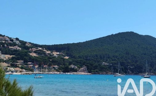 House in Saint-Cyr-sur-Mer, Provence-Alpes-Côte d'Azur, France 1