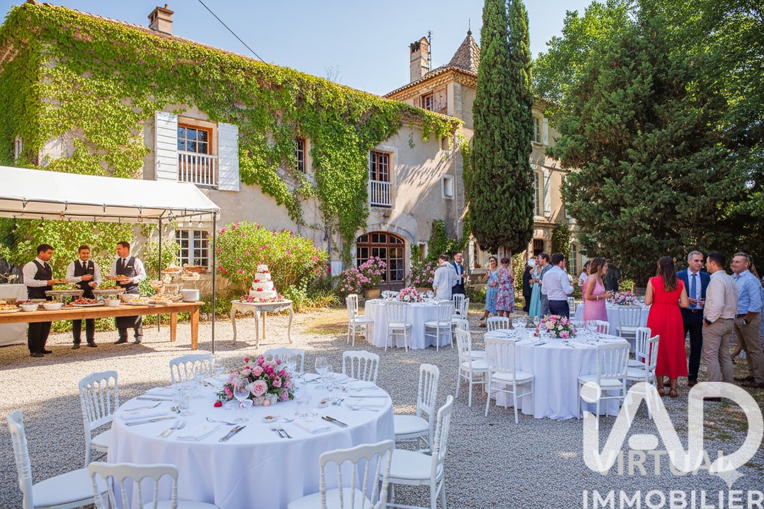 House in Saint Antoine, L'Isle-sur-la-Sorgue, France 3 - 16718261