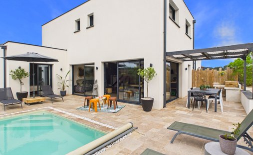 Villa in Est, Saint-Vincent-de-Tyrosse, France 1