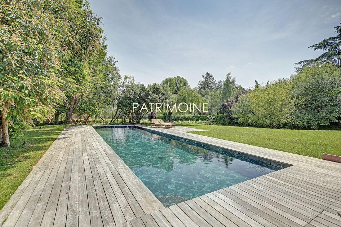 Villa in Sud, Saint-Nom-la-Bretèche, France 1 - 18326017