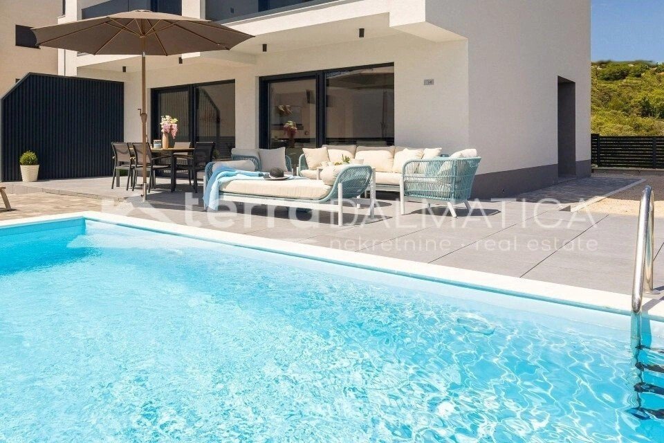House in Rogoznica, Sibenik-Knin County, Croatia 2 - 14301547