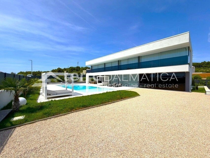 Villa in Vodice, Sibenik-Knin County, Croatia 4 - 17536947