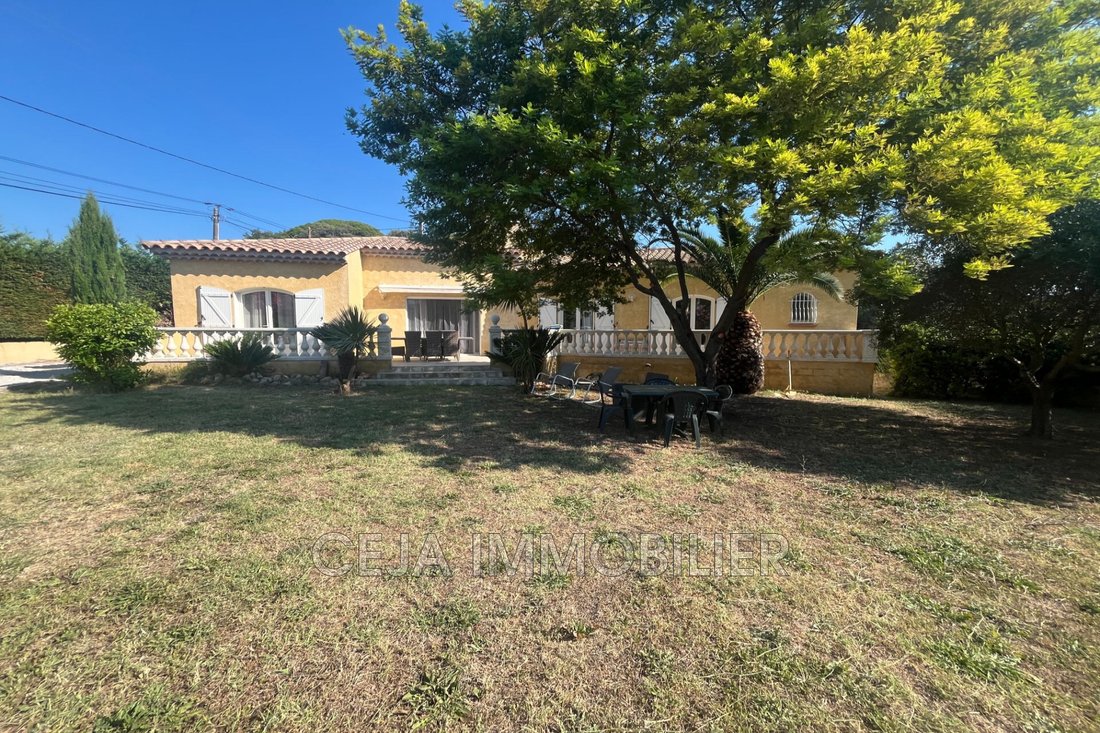 Villa in Partie Nord-Ferrieres-Cadenades-Rouviere, Le Muy, France 2 - 18328096