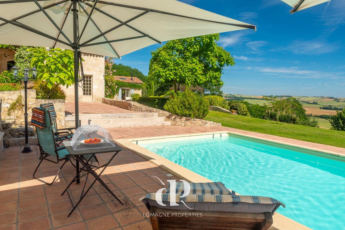 Estate in Saint-Clar, Occitania, France 2 - 18330997