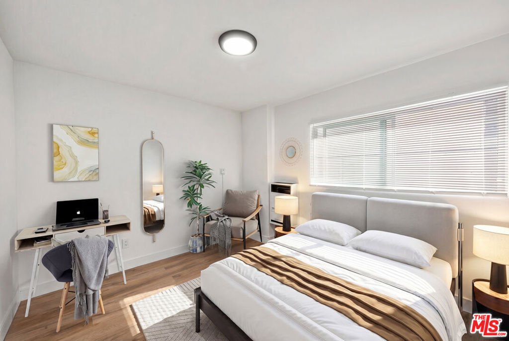 Los Angeles, California, United States 5 - 18329689