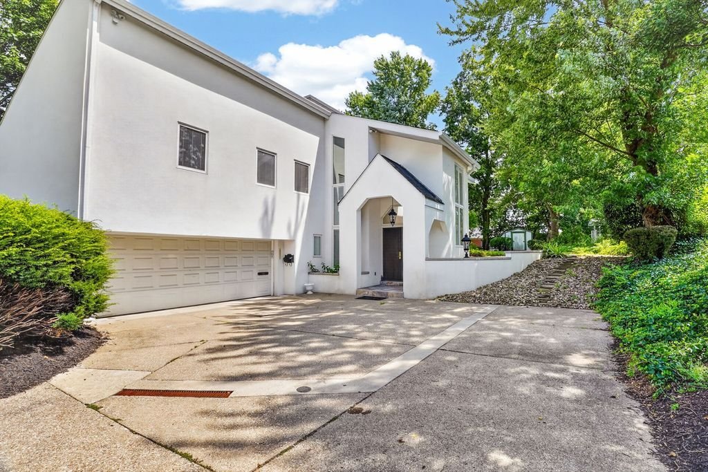 House in Mount Lebanon, Pennsylvania, United States 1 - 18332322