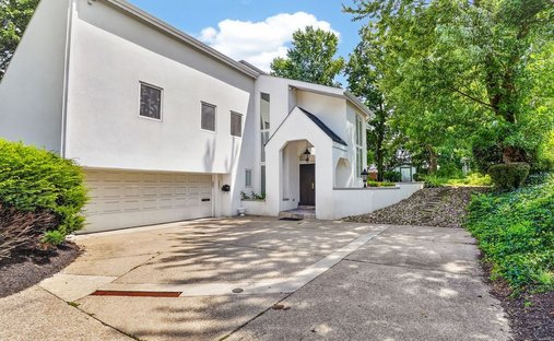 House in Mount Lebanon, Pennsylvania, United States 1
