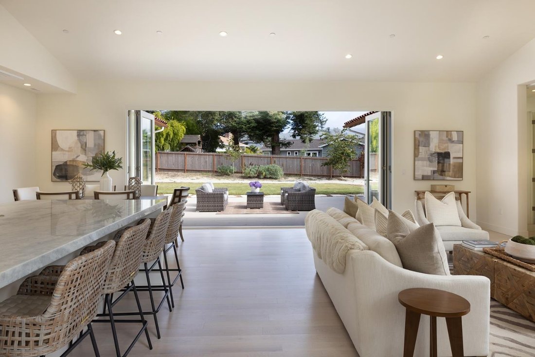 House in Carmel-by-the-Sea, California, United States 1 - 18331870