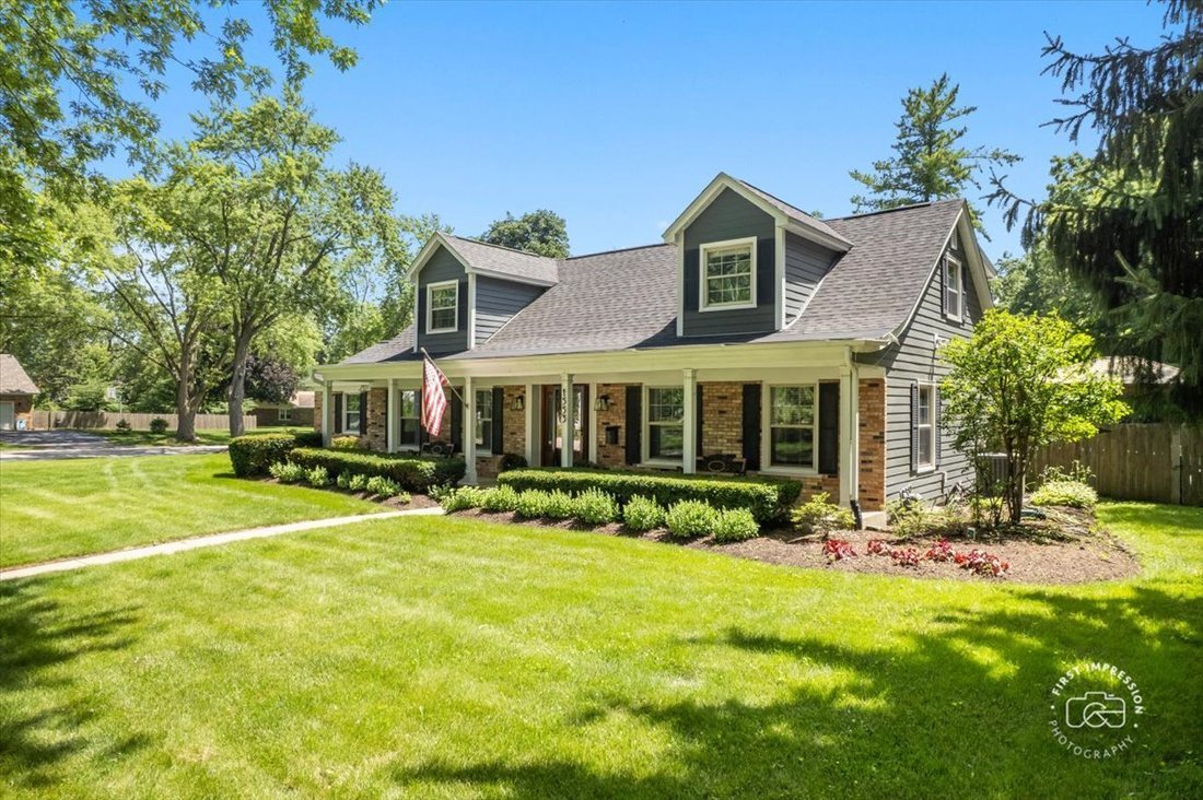 House in St. Charles, Illinois, United States 2 - 18327597