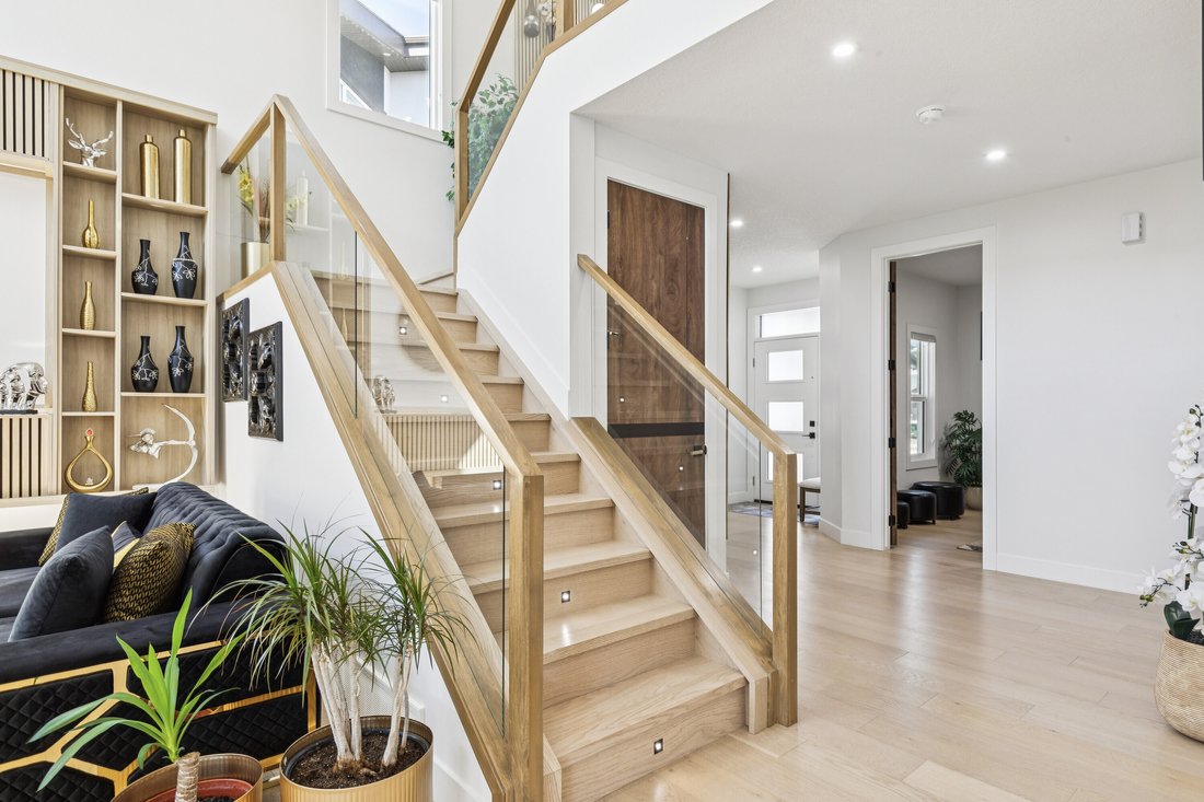 House in Edmonton, Alberta, Canada 4 - 18328715