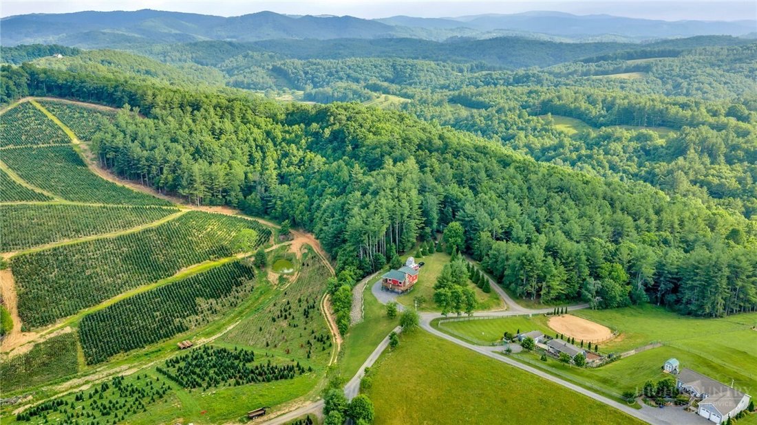 House in West Jefferson, North Carolina, United States 3 - 18329249