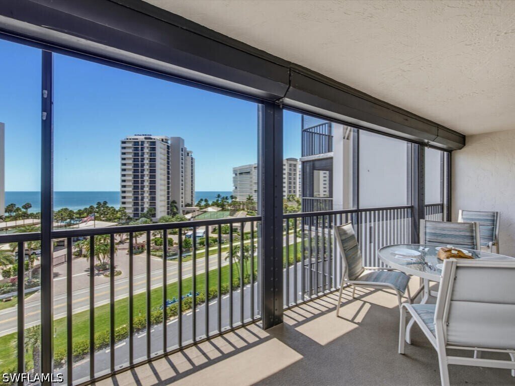 Condo in Naples, Florida, United States 3 - 18329348