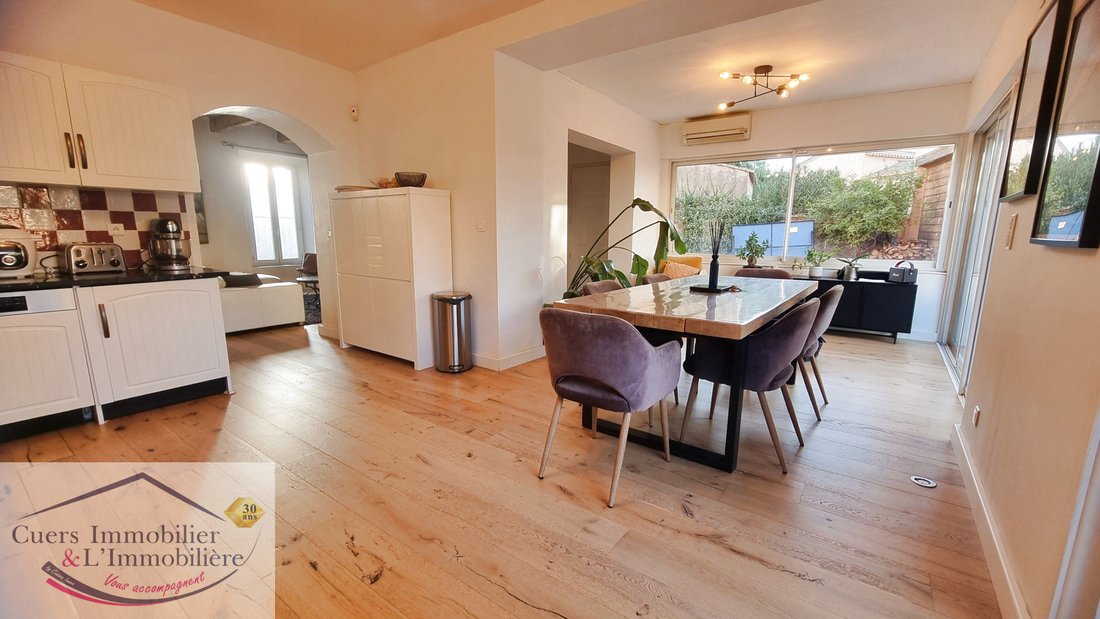 Villa in Hyeres, Provence-Alpes-Côte d'Azur, France 3 - 18327852