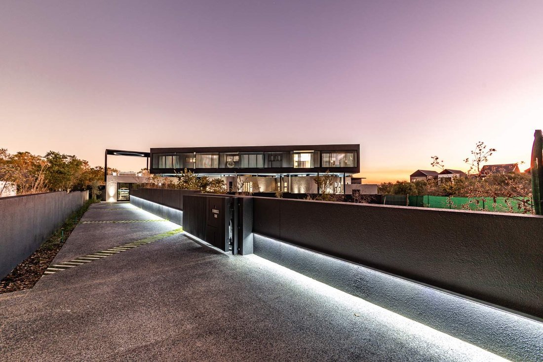 House in Halfway House Estate, Gauteng, South Africa 4 - 18327122