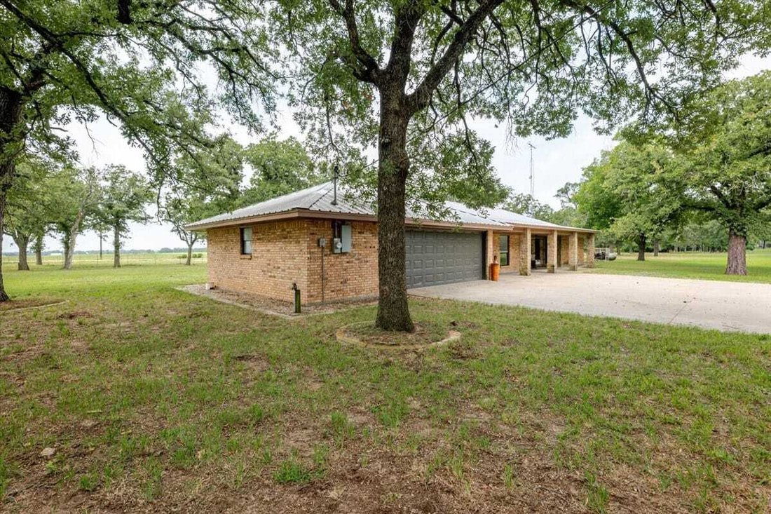 House in Weatherford, Texas, United States 3 - 18150981