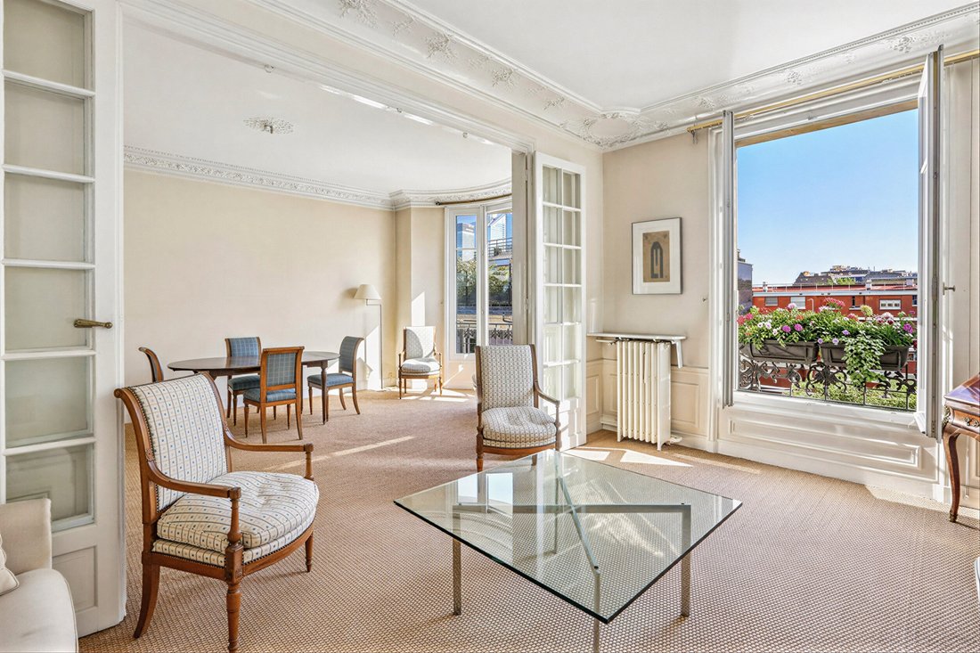 Apartment in La Plaine des Sablons, Neuilly-sur-Seine, France 1 - 18327768