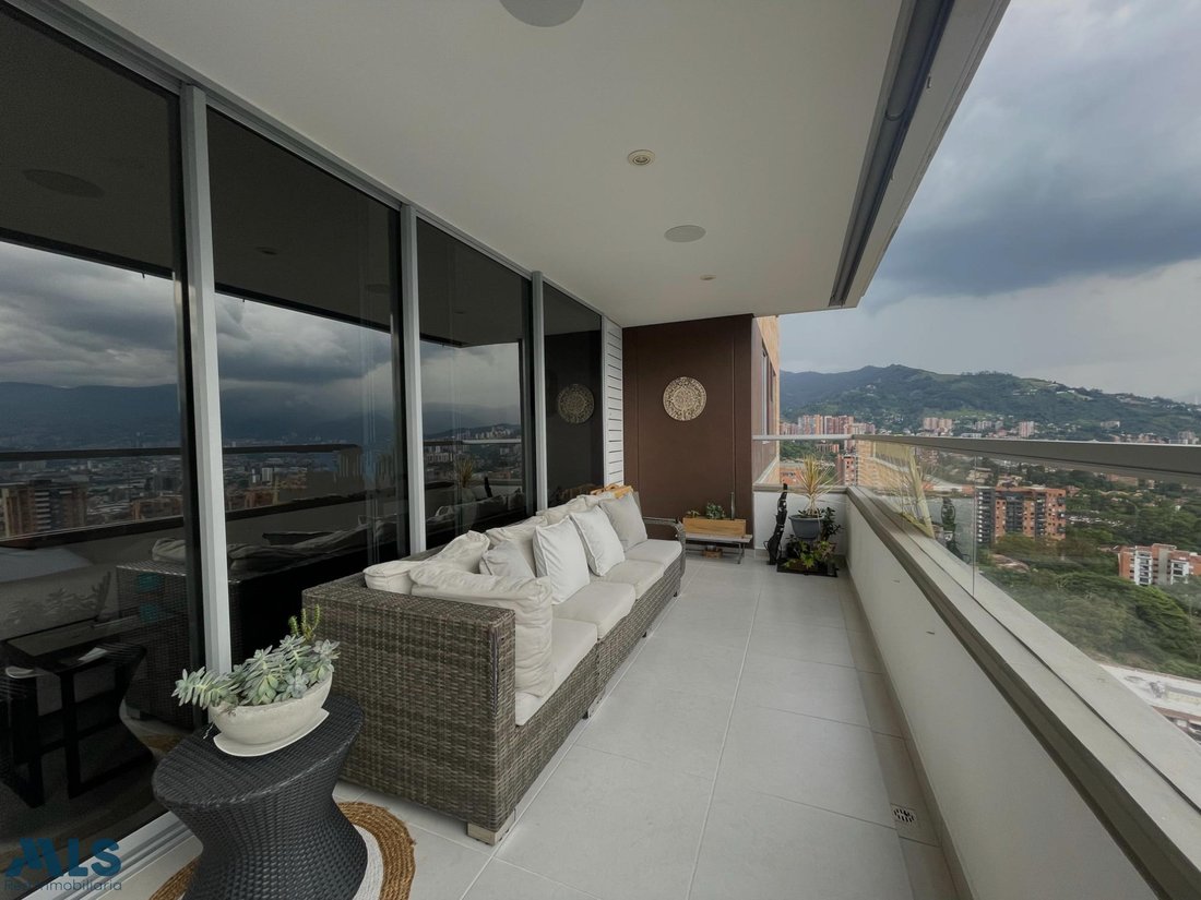Apartment in Envigado, Antioquia, Colombia 1 - 18327357