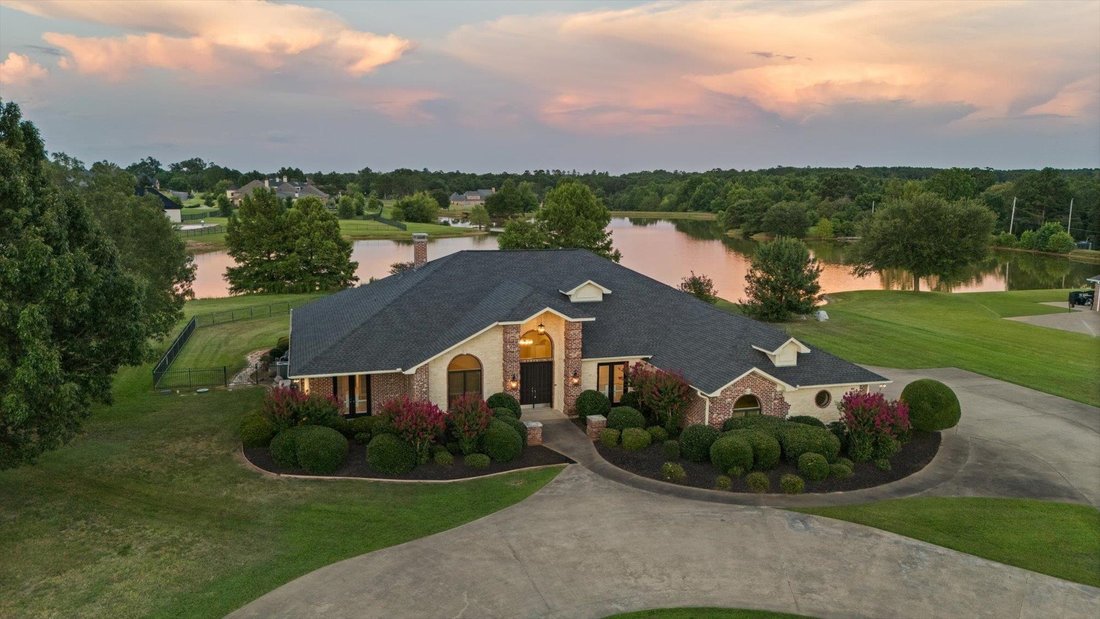 House in Longview, Texas, United States 1 - 18329015
