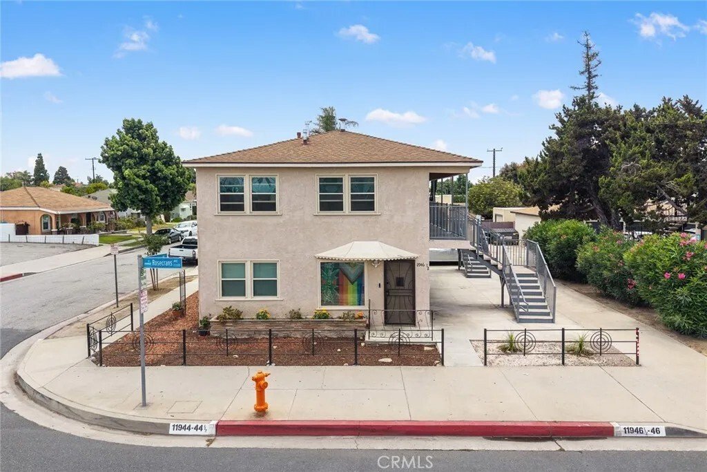 Norwalk, California, United States 3 - 18245151