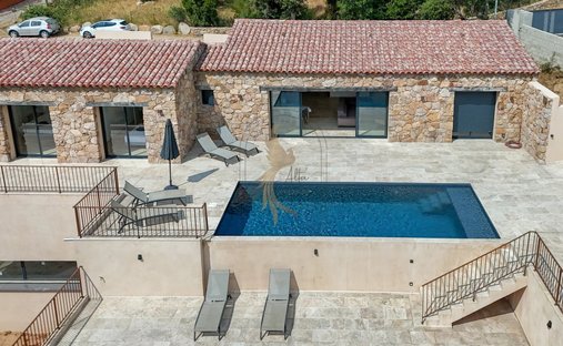 Villa in Sari-Solenzara, Corsica, France 1