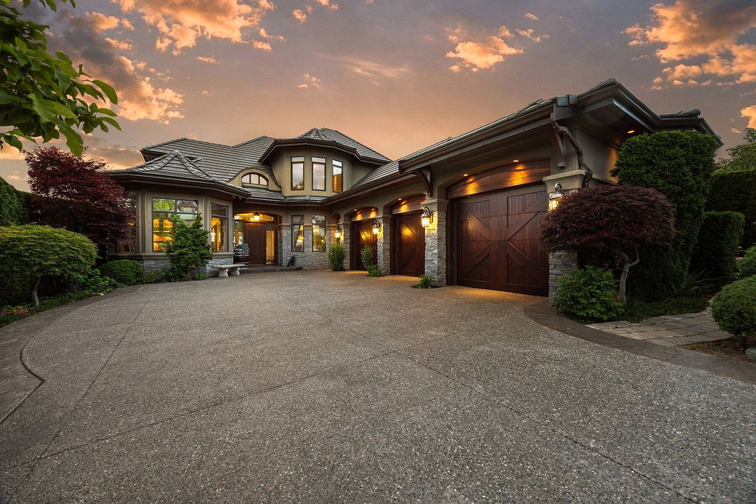 House in Kelowna, British Columbia, Canada 4 - 18331596