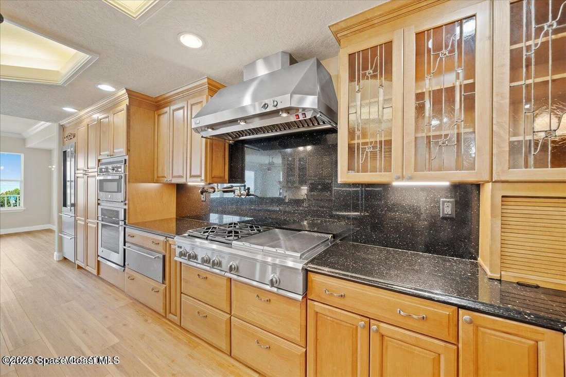 Condo in Indialantic, Florida, United States 5 - 18329196